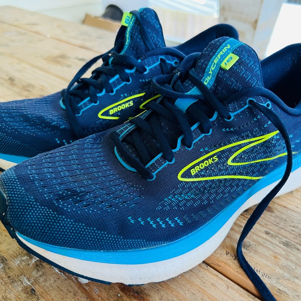 Brooks Men's Blue Running Shoes